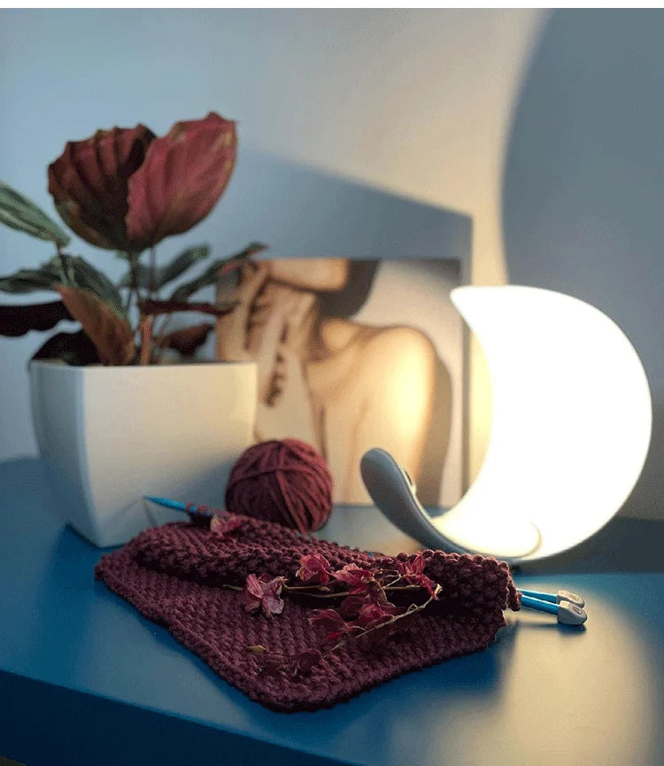 LILY - Nordic Moon Lamp