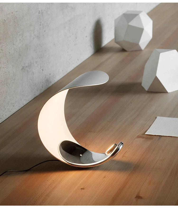 LILY - Nordic Moon Lamp